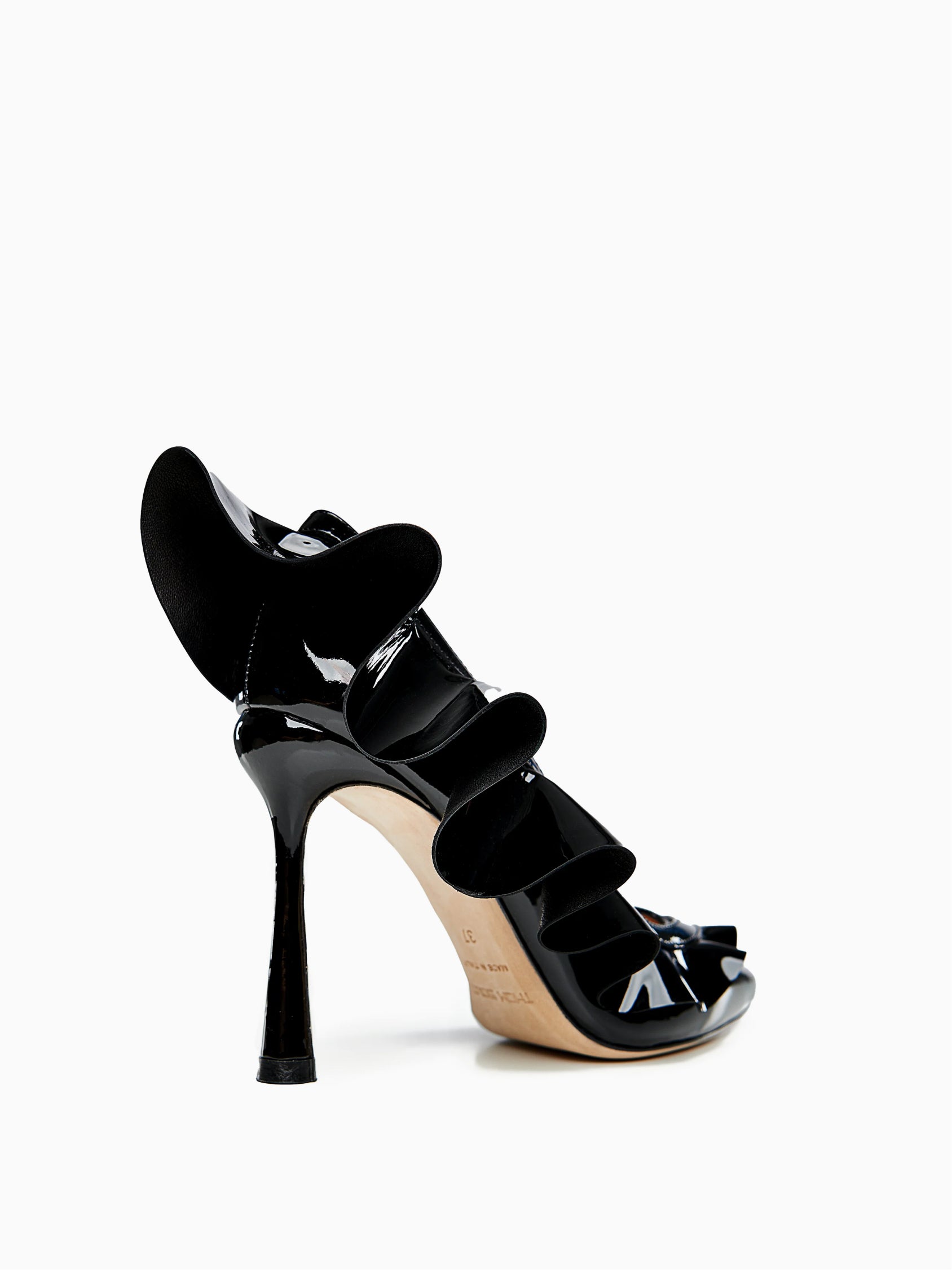 RUFFLE PUMP