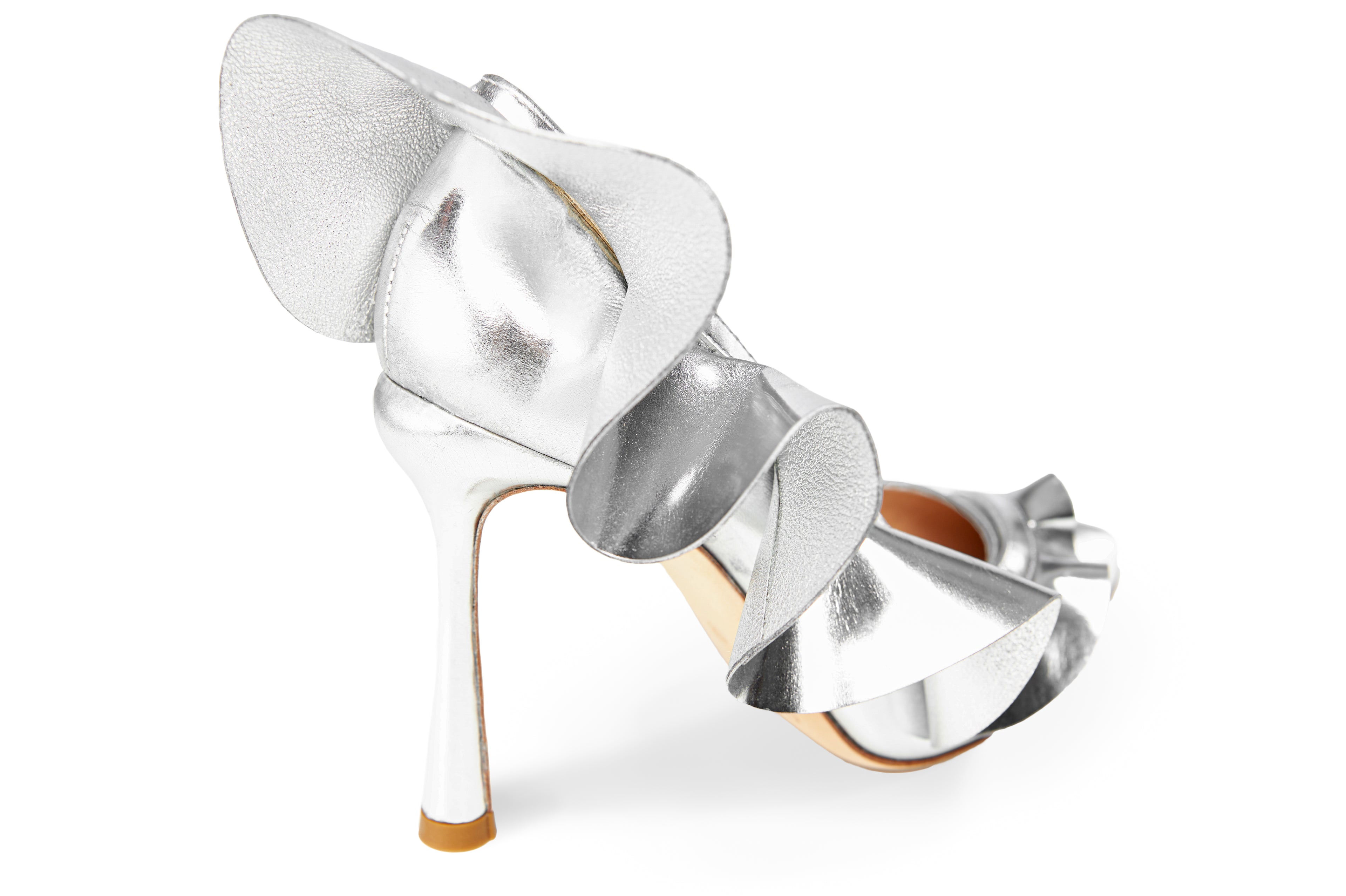RUFFLE PUMP